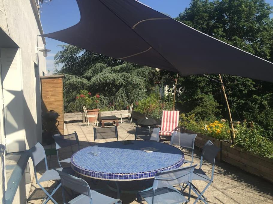 Villa Les Terrasses Dans La Nature Avec Piscine A 2 Pas De Lyon, Metro A 15Mn A Pied Pour Lyon Centre En 10Mn Ou Bus A 300M Pour Lyon Centre Уллен Экстерьер фото